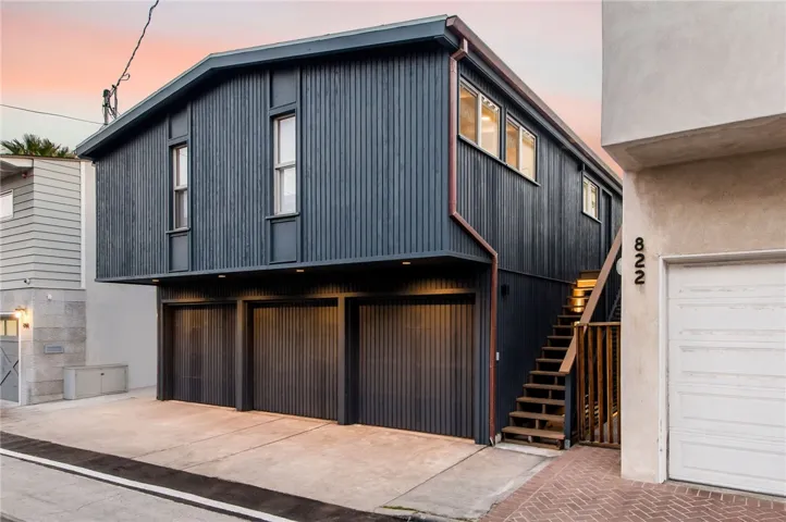 Exterior View Garage