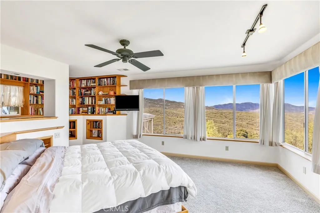 16765 Charro Road, Lake Elsinore, California 92530 home-pic-31