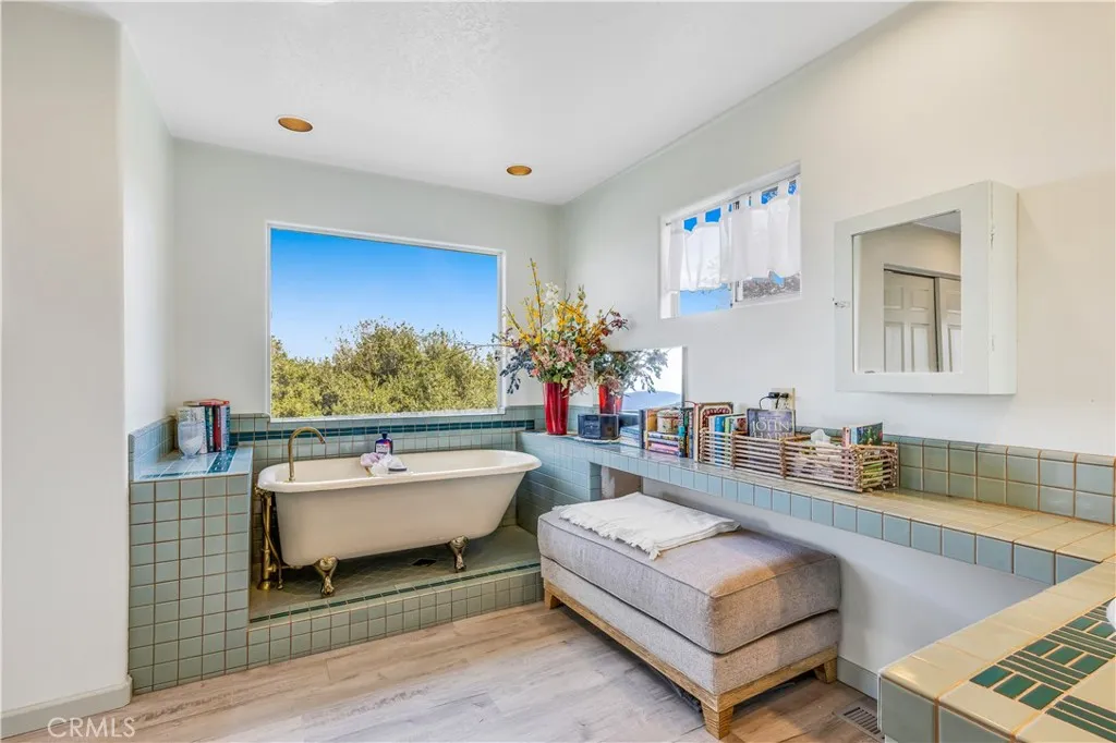 16765 Charro Road, Lake Elsinore, California 92530 home-pic-36