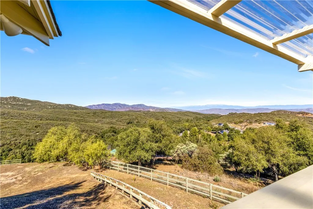 16765 Charro Road, Lake Elsinore, California 92530 home-pic-34