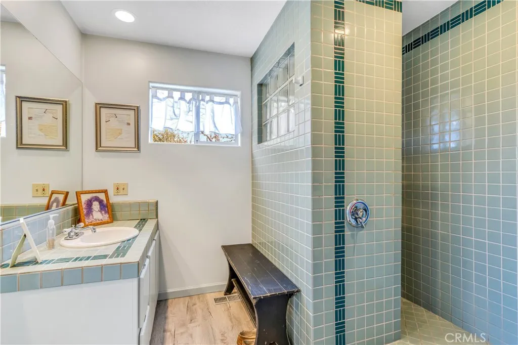 16765 Charro Road, Lake Elsinore, California 92530 home-pic-38