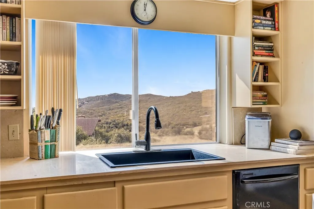 16765 Charro Road, Lake Elsinore, California 92530 home-pic-14