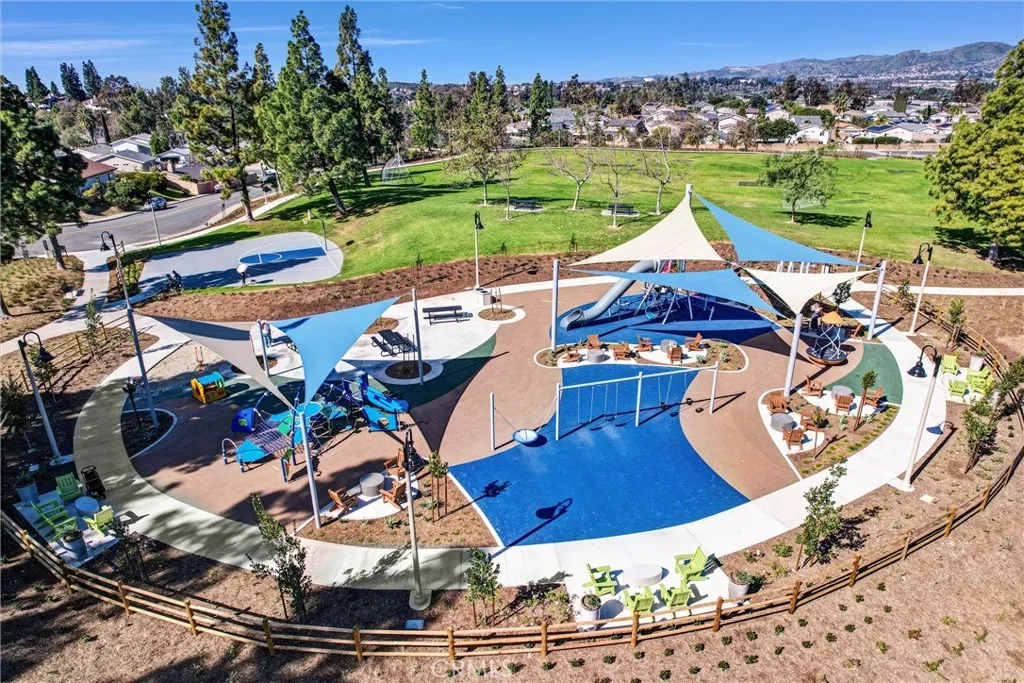 27562 Halcon, Mission Viejo, California 92691 home-pic-27