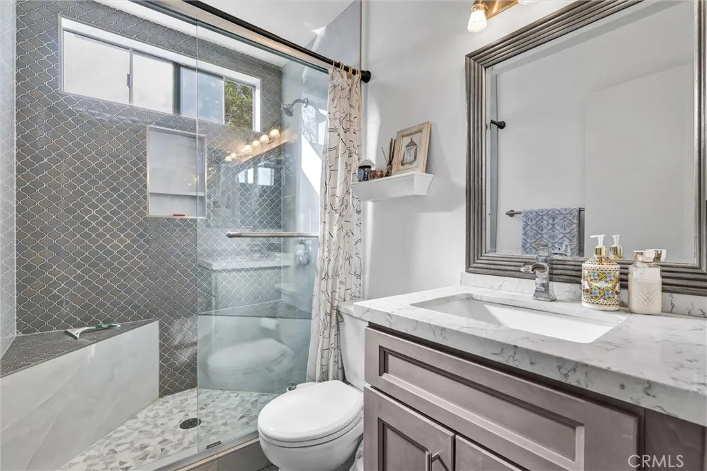 27562 Halcon, Mission Viejo, California 92691 home-pic-5