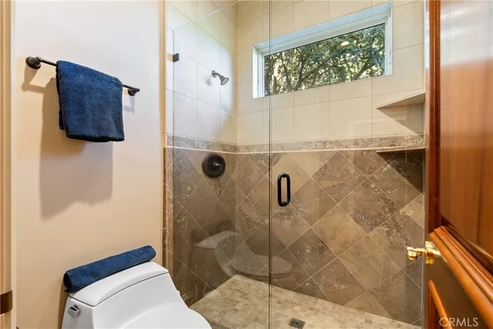 Main Residence Guest Bathroom
