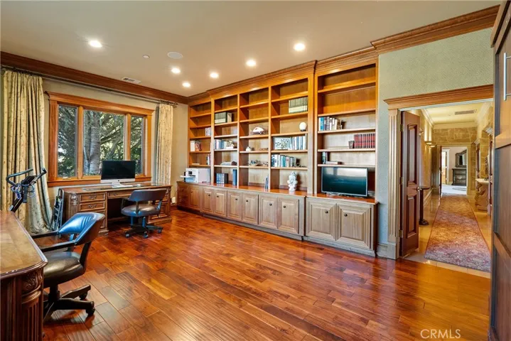 Main Residence- Flex Room, could be an Office, Den or 3rd Bedroom