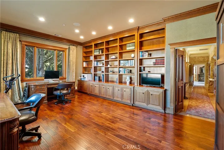 Main Residence- Flex Room, could be an Office, Den or 3rd Bedroom