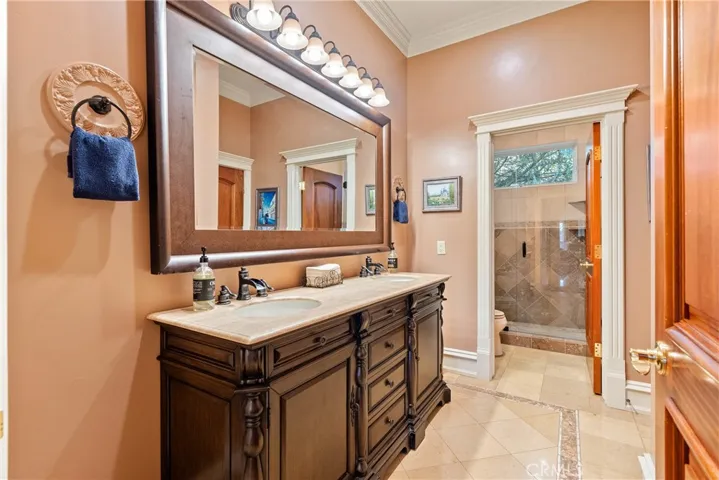 Main Residence Guest Bathroom