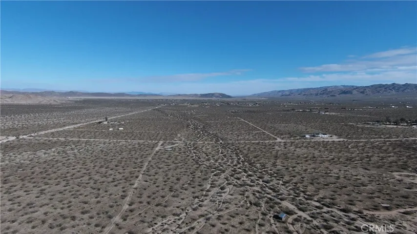 5024 Border, Joshua Tree, California 92252