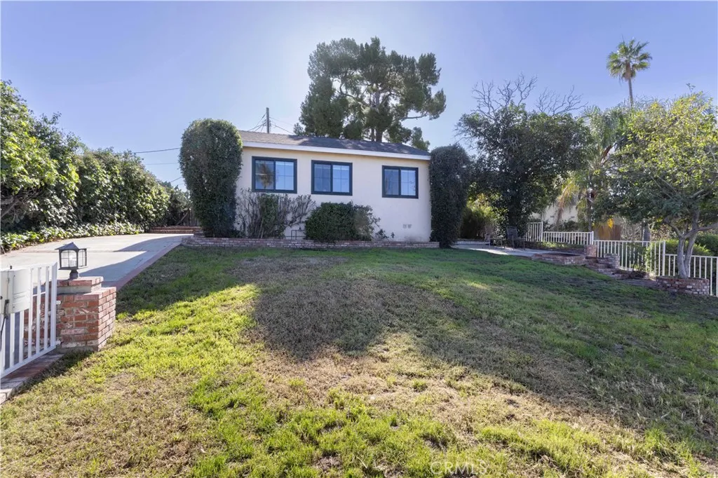 11478 Kamloops Street, Sylmar, California 91342 home-pic-3