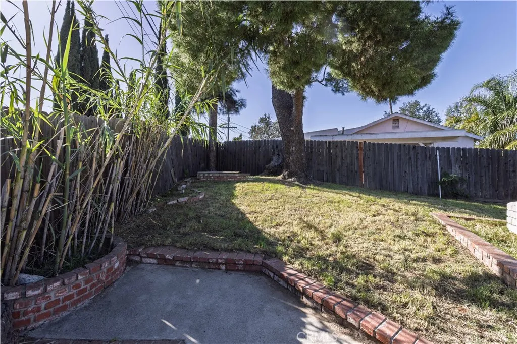 11478 Kamloops Street, Sylmar, California 91342 home-pic-23