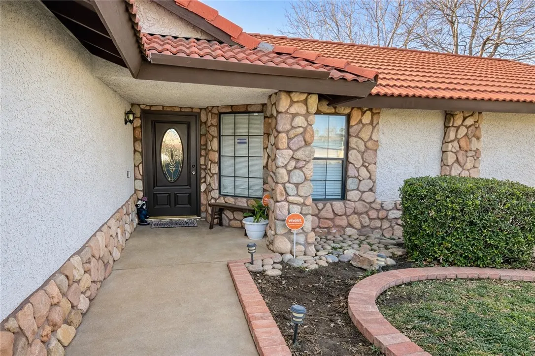 37555 Sulphur Springs Rd Street, Palmdale, California 93552 home-pic-1
