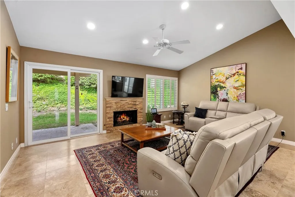 23436 Villena, Mission Viejo, California 92692 home-pic-10