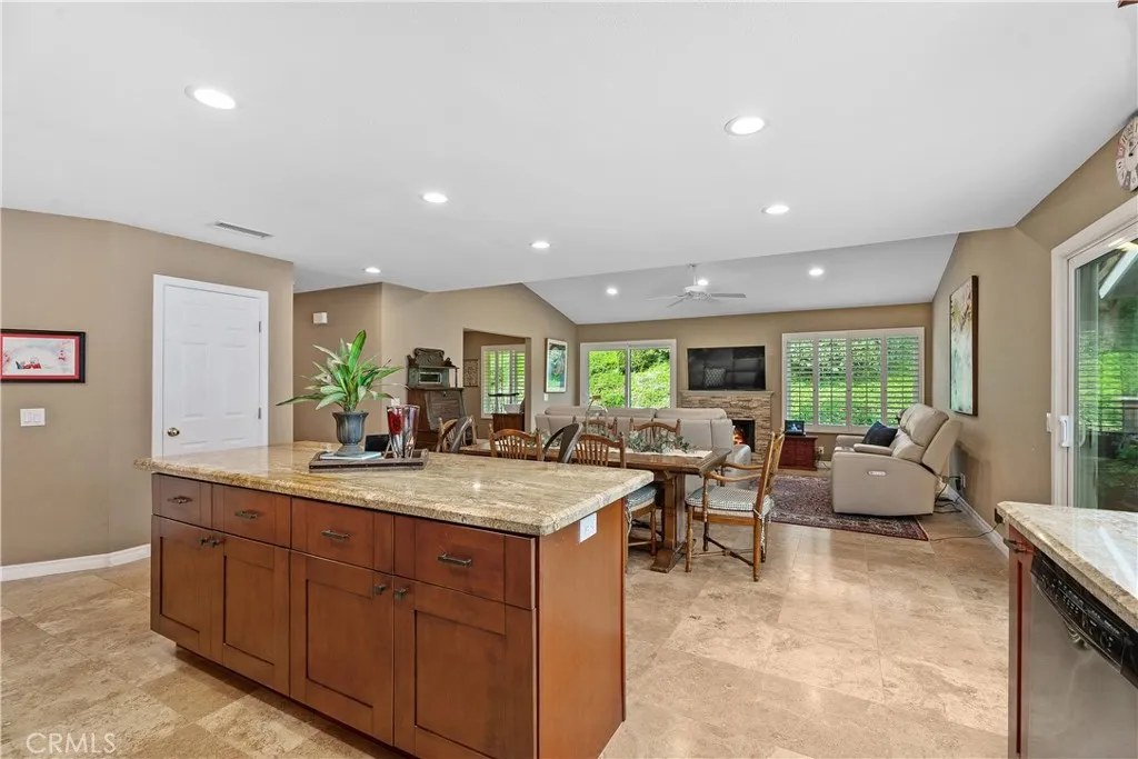 23436 Villena, Mission Viejo, California 92692 home-pic-4