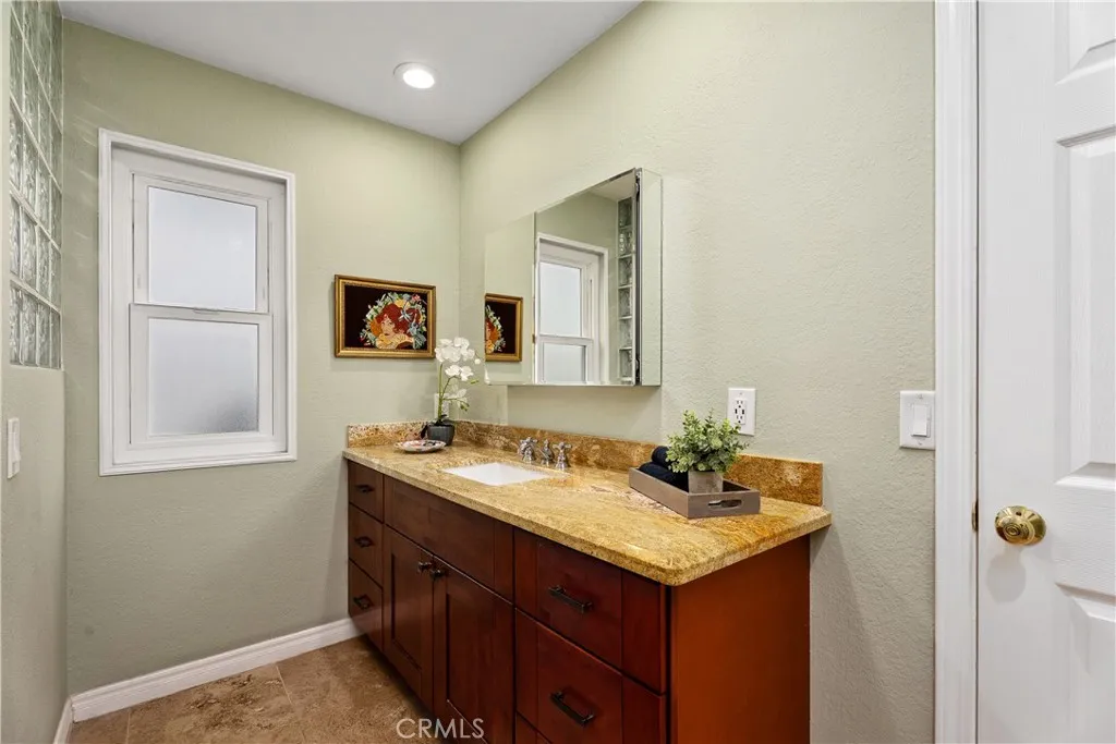 23436 Villena, Mission Viejo, California 92692 home-pic-18