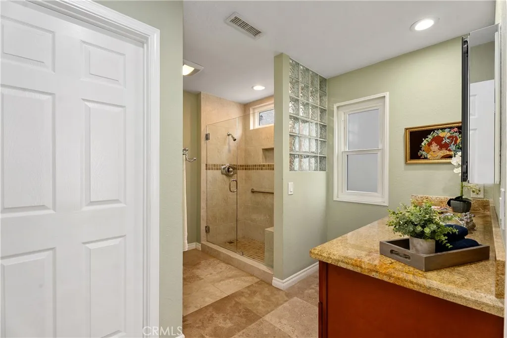 23436 Villena, Mission Viejo, California 92692 home-pic-17