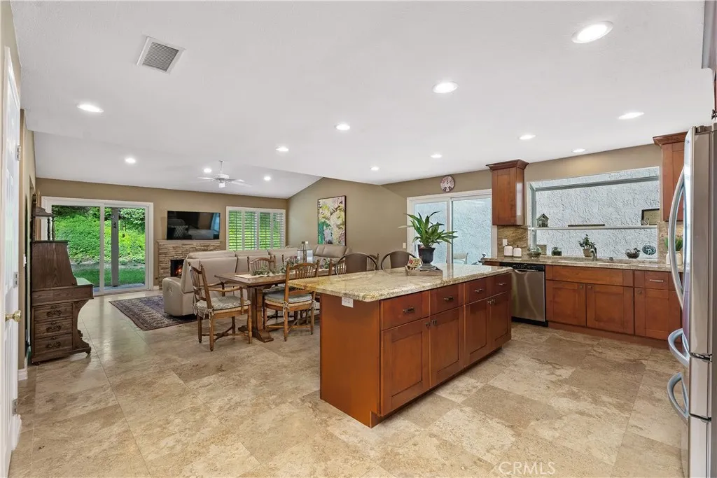 23436 Villena, Mission Viejo, California 92692 home-pic-3