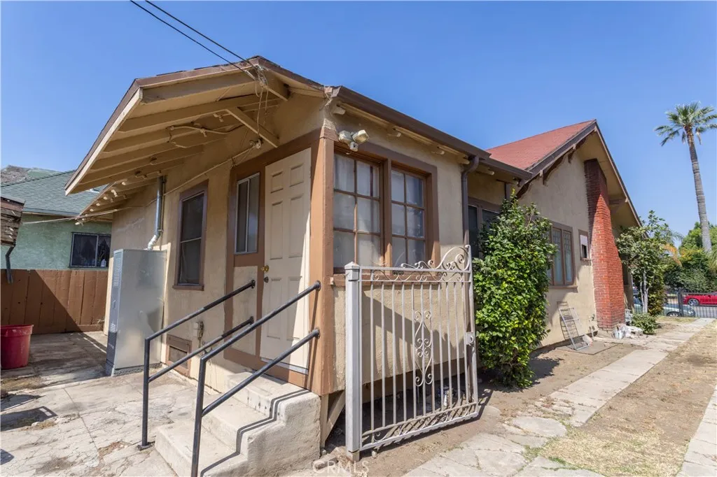 206 S Soto, Los Angeles, California 90033 home-pic-7