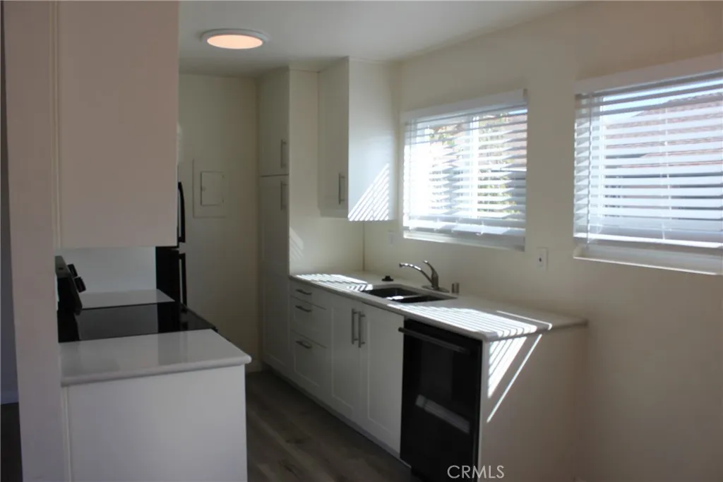 23294 Orange Avenue 6, Lake Forest, California 92630 home-pic-10