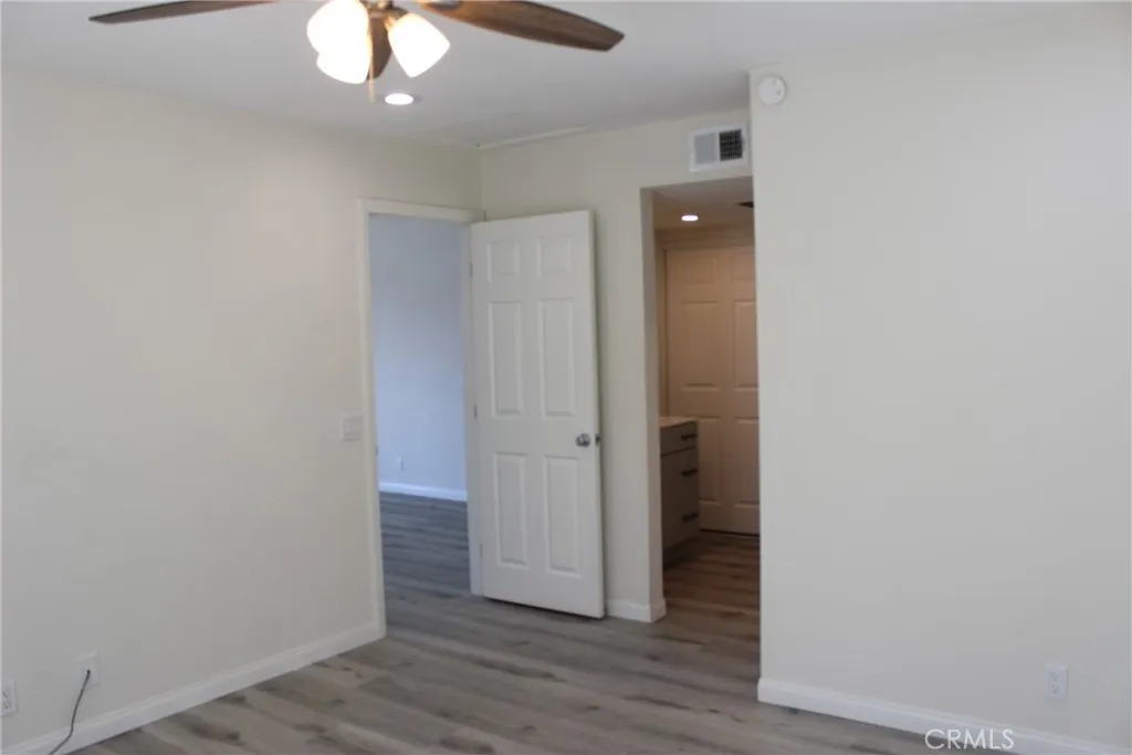 23294 Orange Avenue 6, Lake Forest, California 92630 home-pic-12