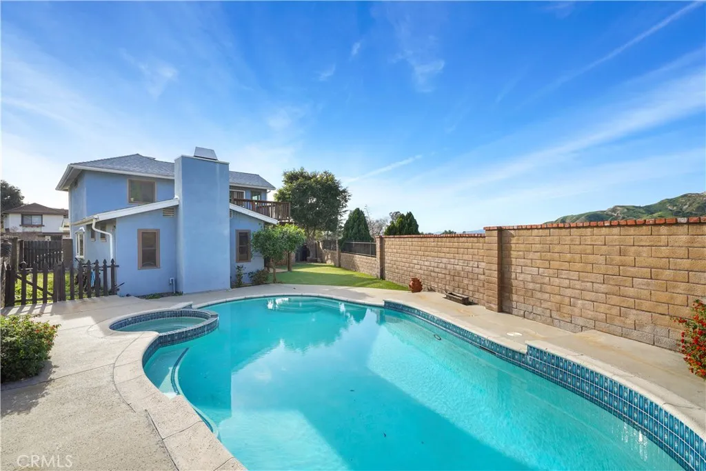 8545 Tujunga Valley, Sunland, California 91040 home-pic-23