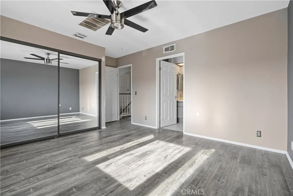 8545 Tujunga Valley, Sunland, California 91040 home-pic-19