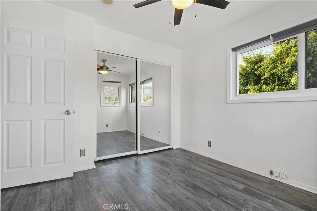 8545 Tujunga Valley, Sunland, California 91040 home-pic-13
