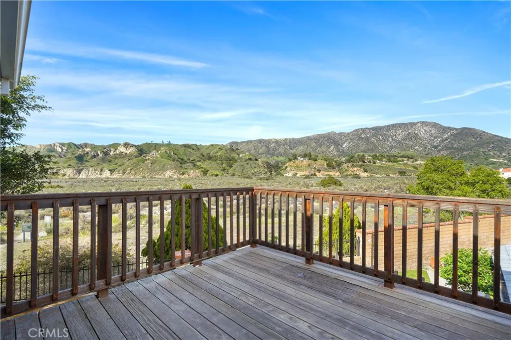 8545 Tujunga Valley, Sunland, California 91040 home-pic-15