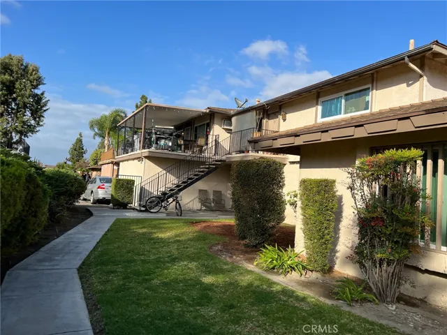 1215 S Athena Way, Anaheim, California 92806