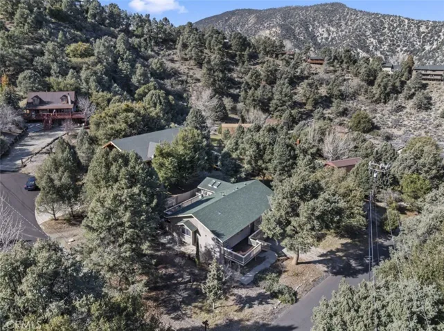2411 Glacier Drive, Pine Mountain Club, California 93225