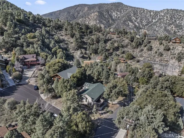 2411 Glacier Drive, Pine Mountain Club, California 93225