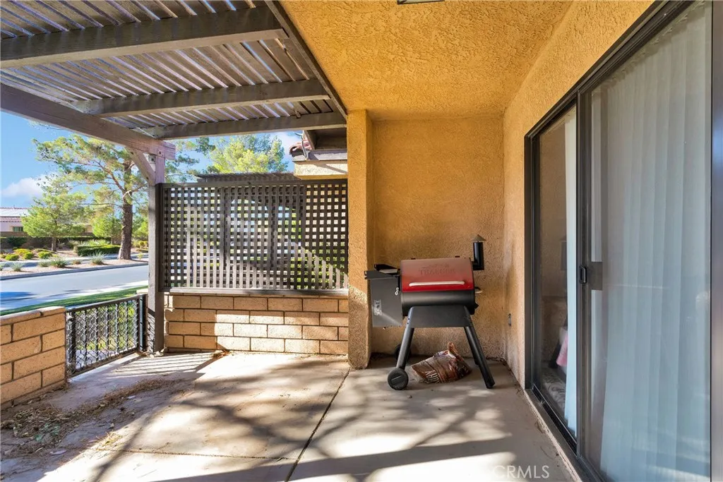 11722 Oak Street, Apple Valley, California 92308 home-pic-23