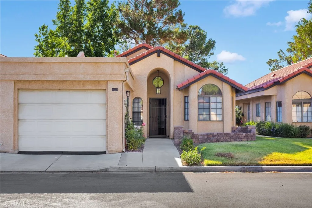 11722 Oak Street, Apple Valley, California 92308 home-pic-24