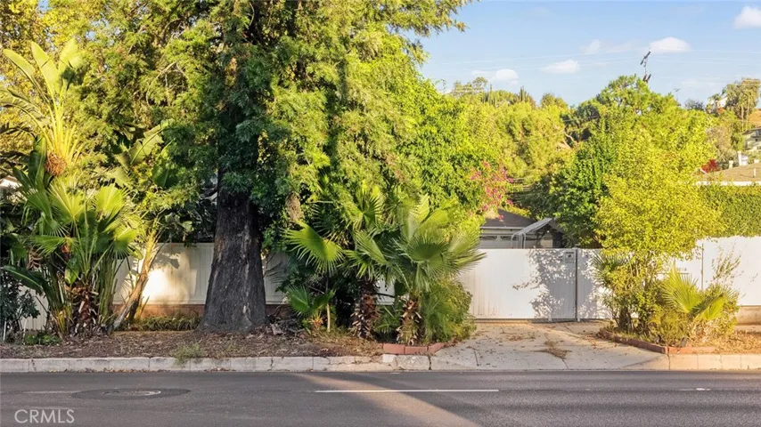 5020 Topanga Canyon, Woodland Hills, California 91364