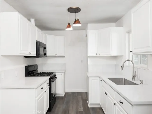 5020 Topanga Canyon, Woodland Hills, California 91364