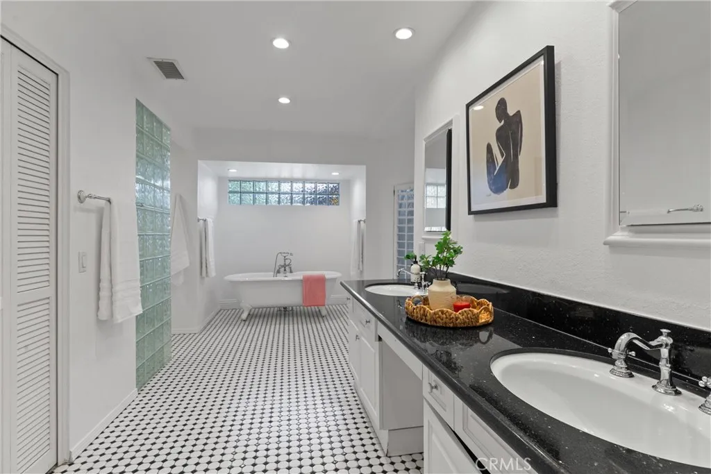 1 Clancy Lane, Rancho Mirage, California 92270 home-pic-49