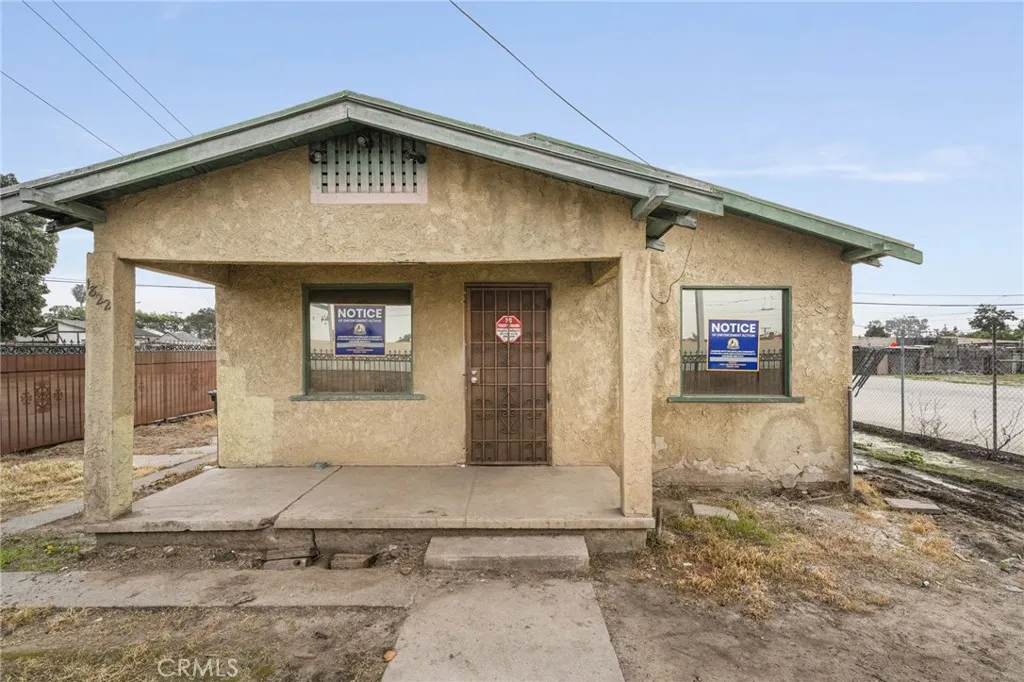 1822 W 4th, Santa Ana, California 92703 home-pic-1