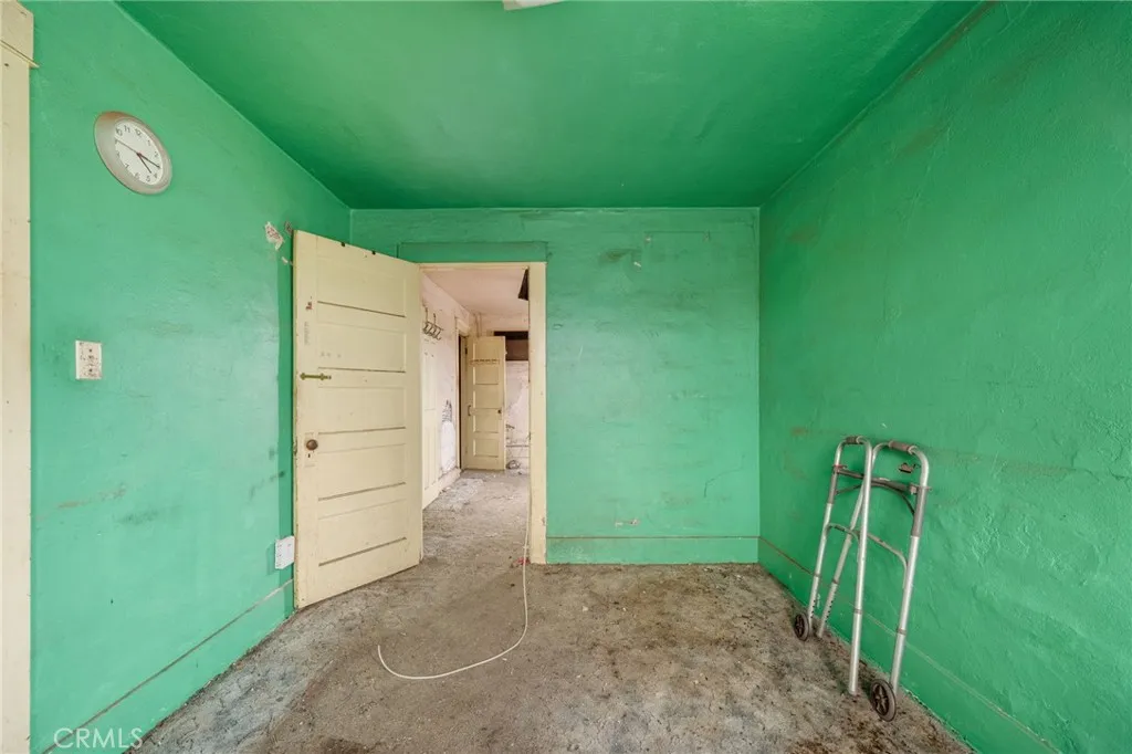 1822 W 4th, Santa Ana, California 92703 home-pic-9