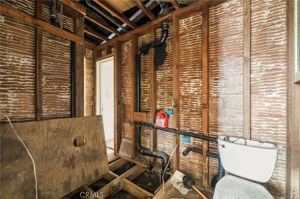 1822 W 4th, Santa Ana, California 92703 home-pic-12