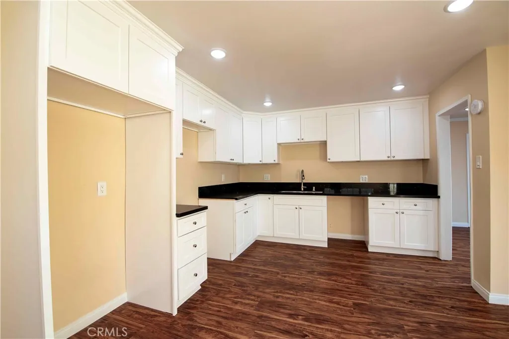 22709 Ravenna, Carson, California 90745 home-pic-32