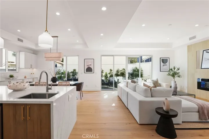 1914 Belmont Lane B, Redondo Beach, California 90278