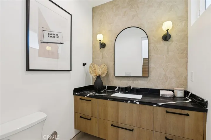 1914 Belmont Lane B, Redondo Beach, California 90278
