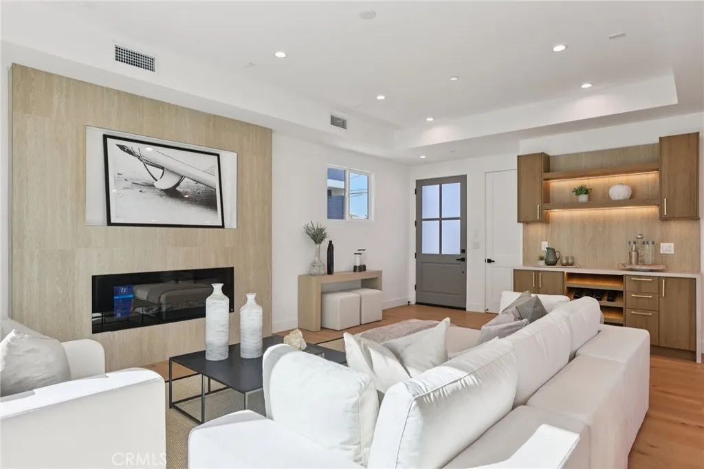 1914 Belmont Lane A, Redondo Beach, California 90278 home-pic-5