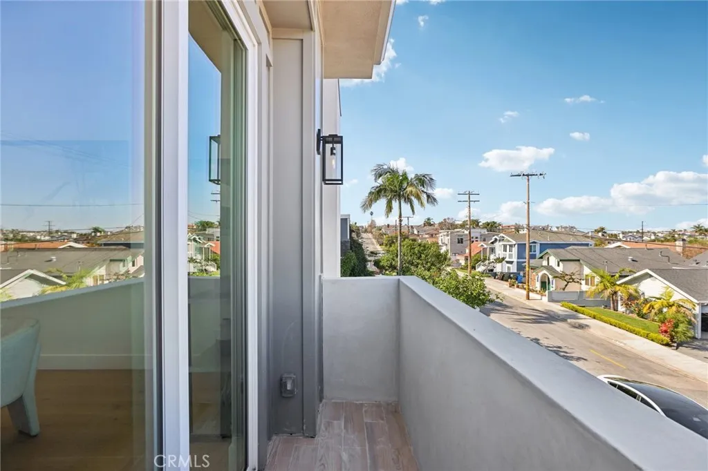 1914 Belmont Lane A, Redondo Beach, California 90278 home-pic-31