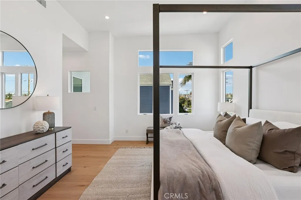 1914 Belmont Lane A, Redondo Beach, California 90278 home-pic-22
