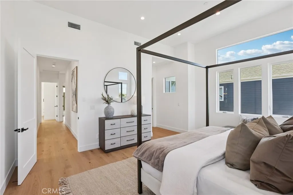1914 Belmont Lane A, Redondo Beach, California 90278 home-pic-23