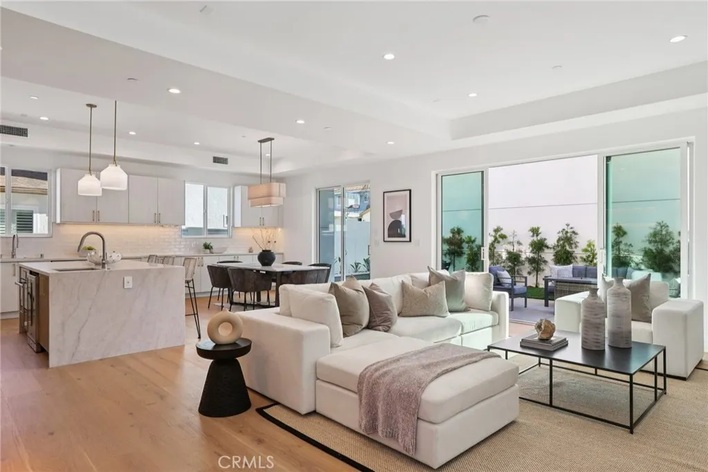 1914 Belmont Lane A, Redondo Beach, California 90278 home-pic-3