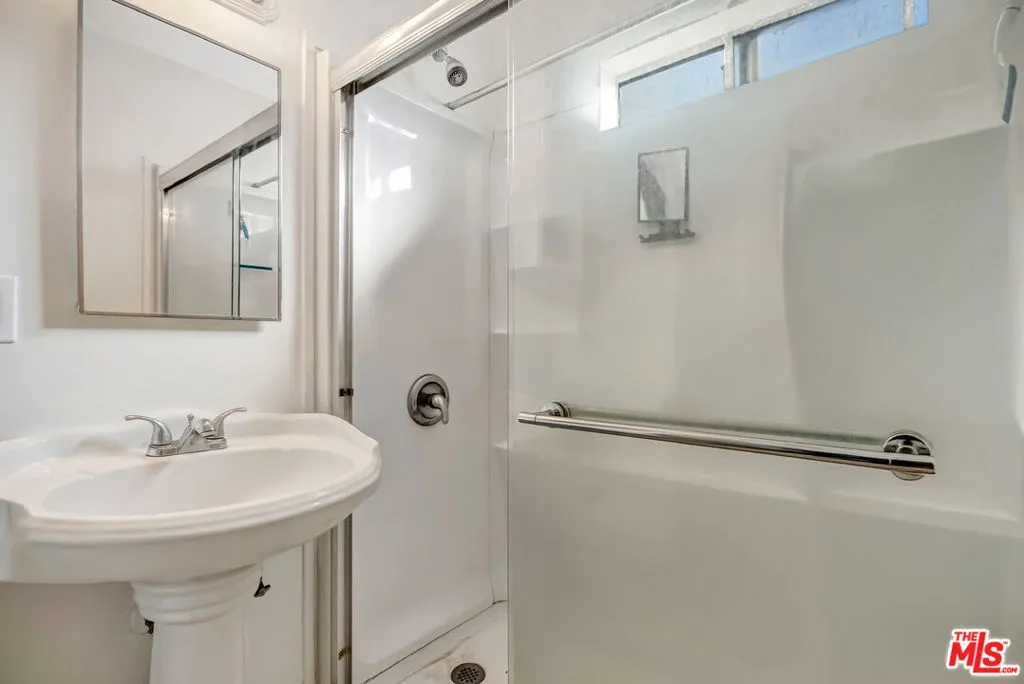 1226 Chelsea Avenue, Santa Monica, California 90404 home-pic-46