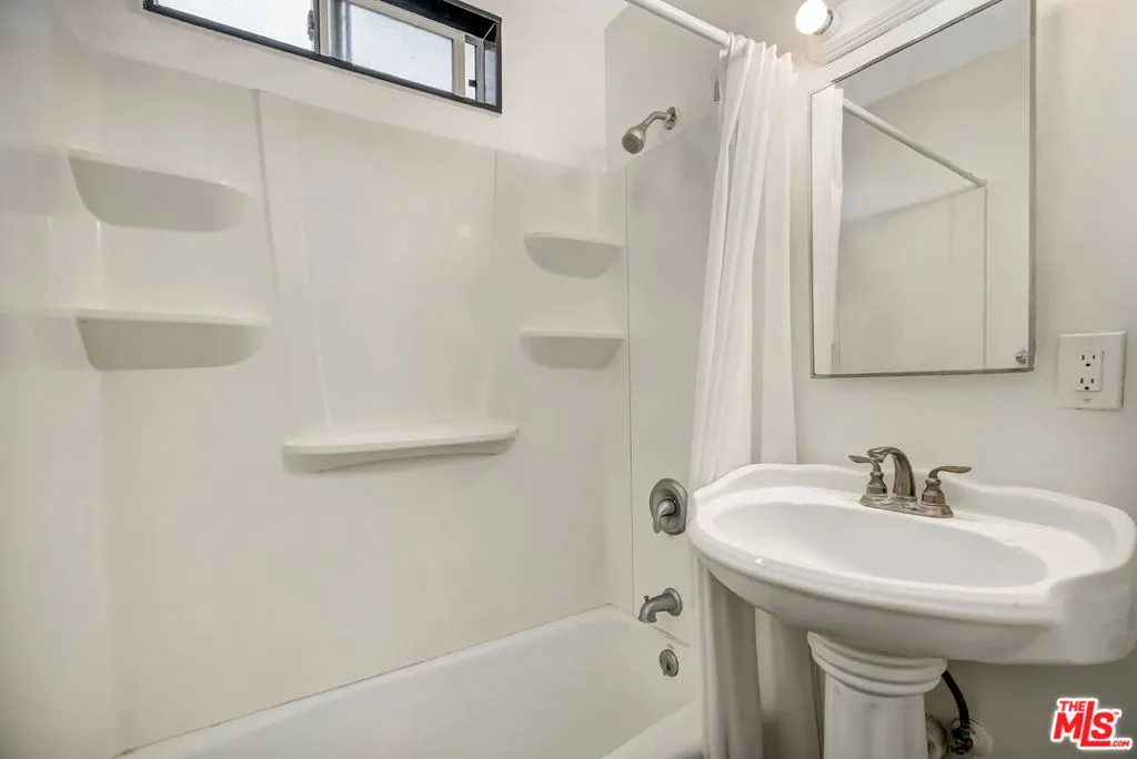 1226 Chelsea Avenue, Santa Monica, California 90404 home-pic-40