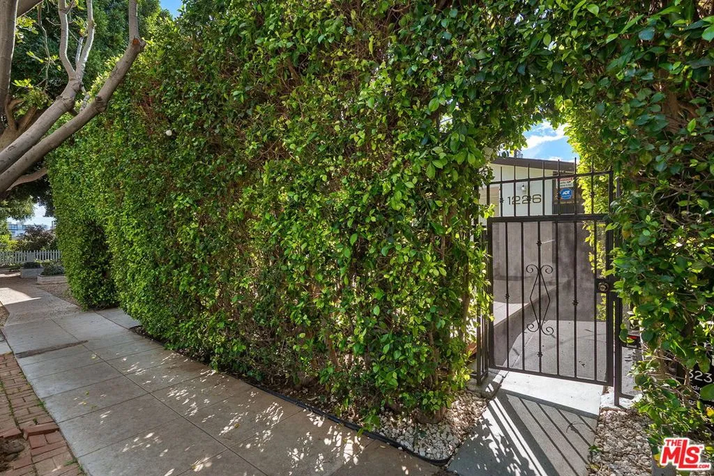 1226 Chelsea Avenue, Santa Monica, California 90404 home-pic-1